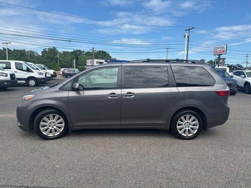2017 Toyota Sienna Limited