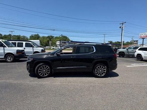 2021 GMC Acadia Denali