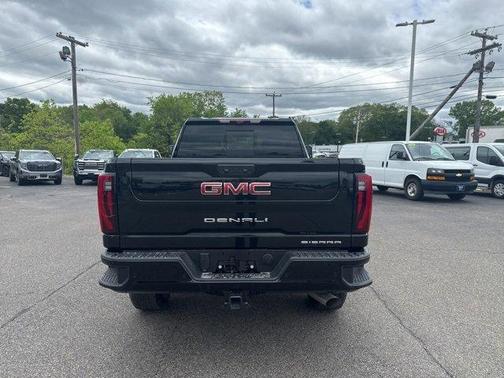 2025 GMC Sierra 2500 Denali