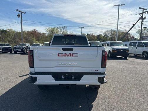 2025 GMC Sierra 2500 AT4