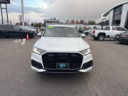 2024 Audi Q7 45 Premium Plus