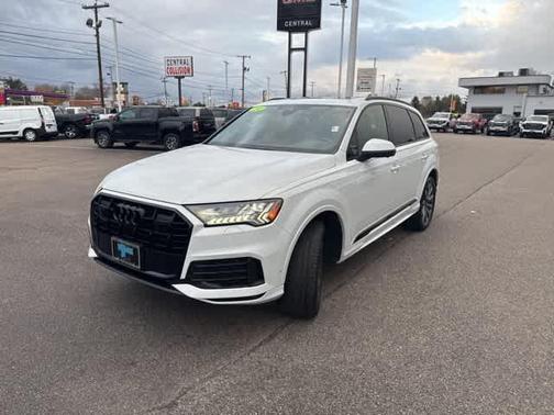 2024 Audi Q7 45 Premium Plus