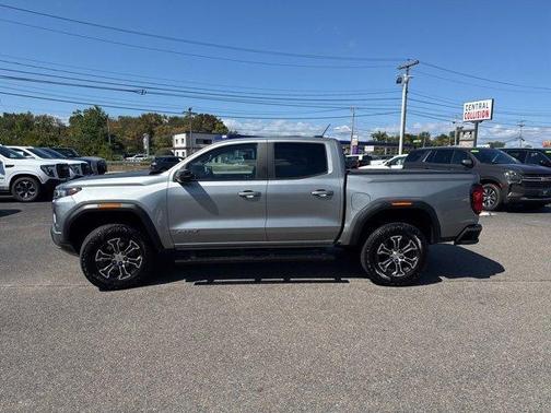 2023 GMC Canyon AT4