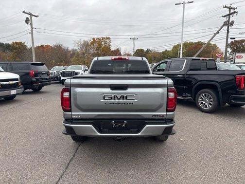 2024 GMC Canyon AT4