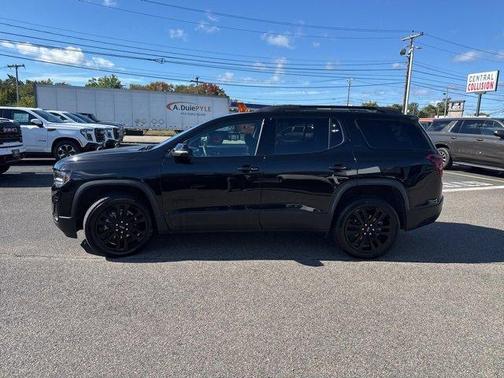 2023 GMC Acadia SLT