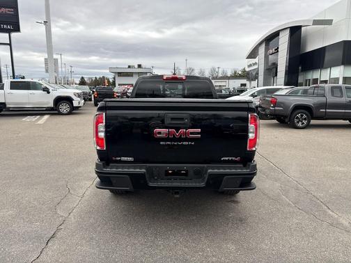 Onyx Black 2022 GMC Canyon AT4