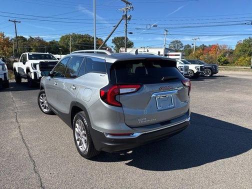 2024 GMC Terrain SLT