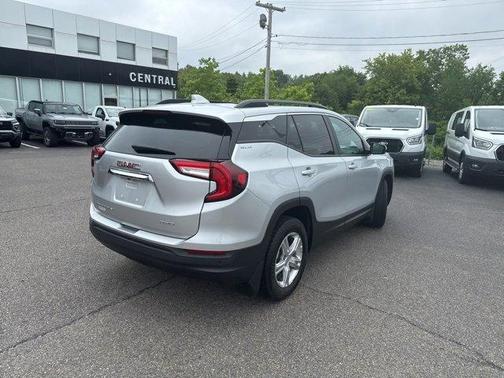 2022 GMC Terrain SLE