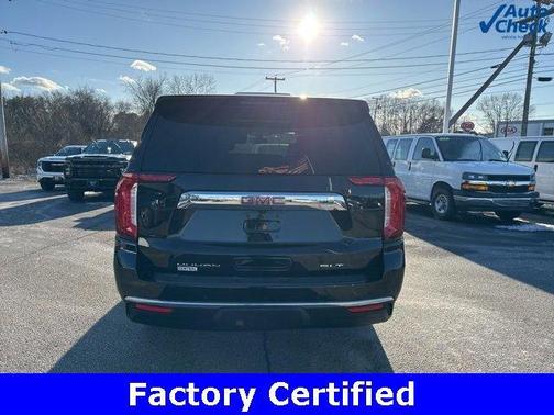 2022 GMC Yukon SLT