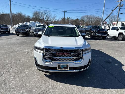 2023 GMC Acadia Denali
