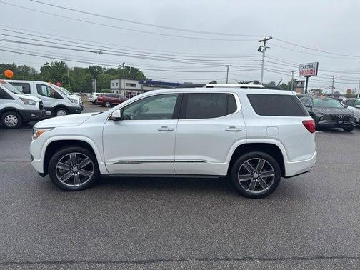 2019 GMC Acadia Denali