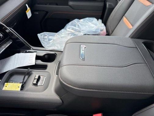 2025 GMC Sierra 2500 AT4