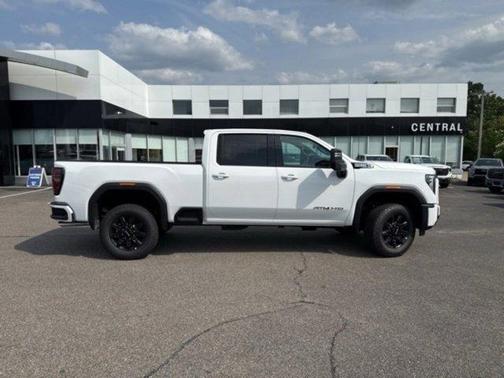 2025 GMC Sierra 2500 AT4