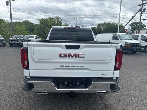 2025 GMC Sierra 1500 SLT