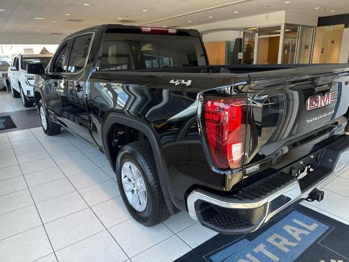 Black 2026 GMC Sierra 1500 SLE