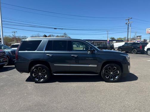Shadow Metallic 2020 Cadillac Escalade Luxury