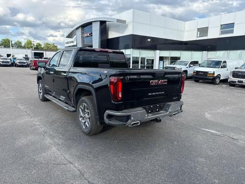 Onyx Black 2026 GMC Sierra 1500 SLT