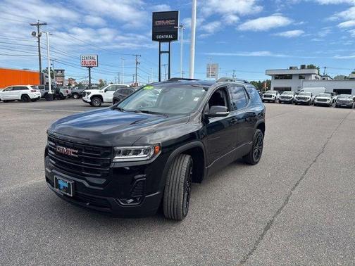 2023 GMC Acadia SLT