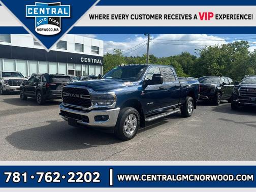 Patriot Blue Pearlcoat 2023 RAM 2500 Big Horn Crew Cab 4x4 6'4' Box