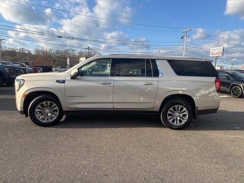 2022 GMC Yukon XL Denali