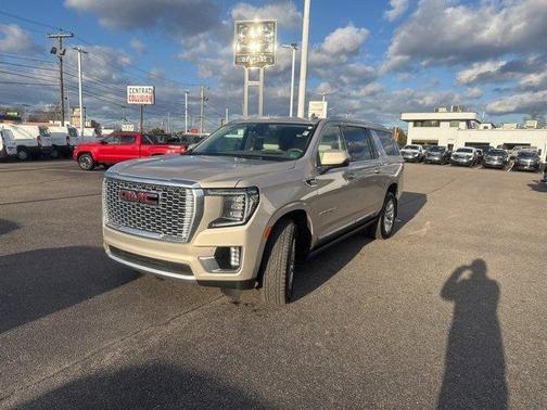 2022 GMC Yukon XL Denali