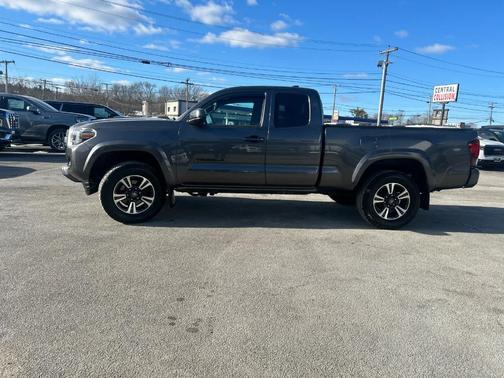 2018 Toyota Tacoma TRD Sport