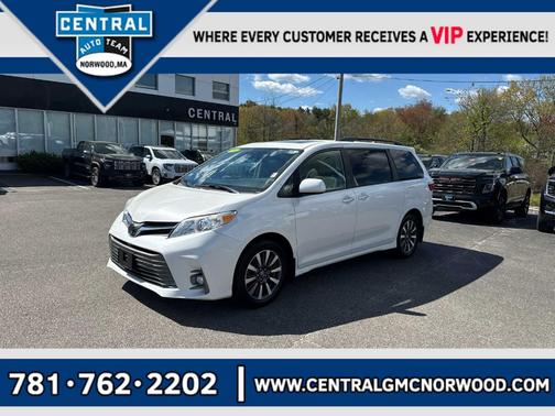 White 2019 Toyota Sienna XLE Premium