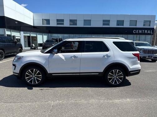 White Platinum Metallic Tri-Coat 2019 Ford Explorer Platinum