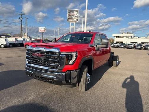 2026 GMC Sierra 3500 SLE