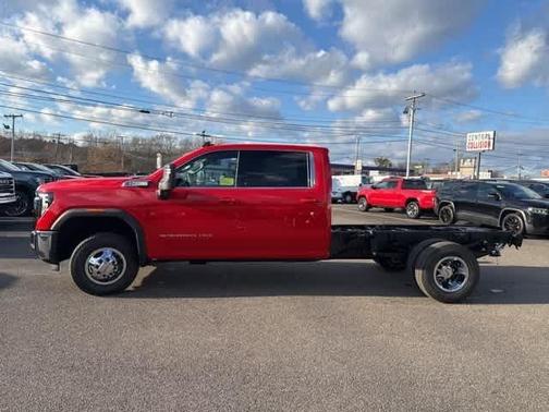 2026 GMC Sierra 3500 SLE