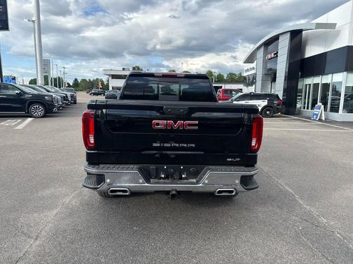 Onyx Black 2026 GMC Sierra 1500 SLT
