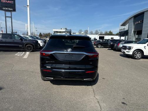 2021 Buick Enclave Essence