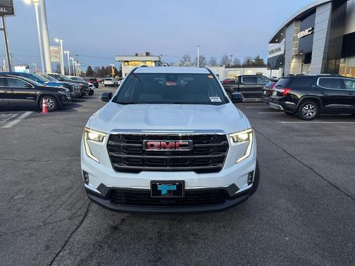 Glacier White Tricoat 2026 GMC Acadia AWD Elevation
