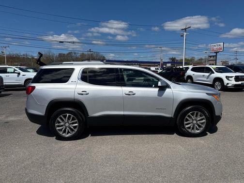 Quicksilver Metallic 2019 GMC Acadia SLE-2