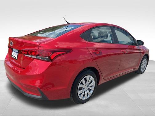 2022 Hyundai Accent SE