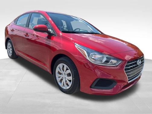 2022 Hyundai Accent SE