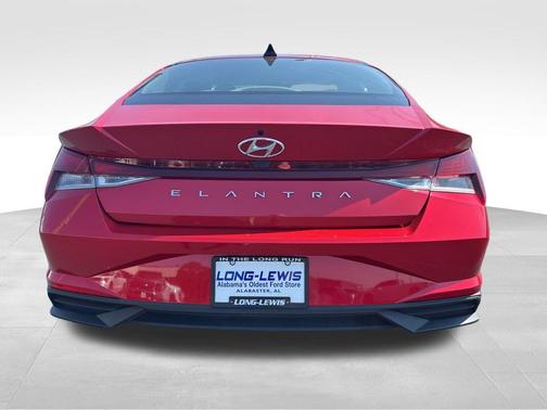 2023 Hyundai ELANTRA SE