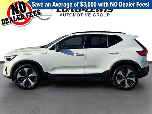 2024 Volvo XC40 B5 Plus Dark Theme