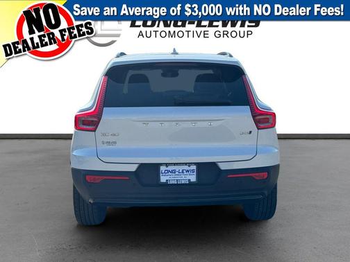 2024 Volvo XC40 B5 Plus Dark Theme