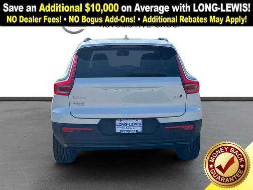 2024 Volvo XC40 B5 Plus Dark Theme