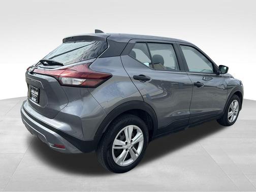 2023 Nissan Kicks S