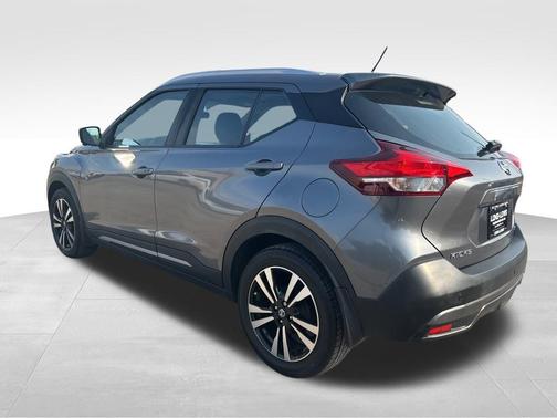 2019 Nissan Kicks SR