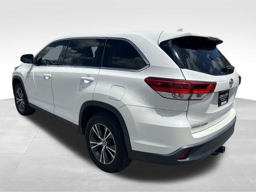 2019 Toyota Highlander LE Plus