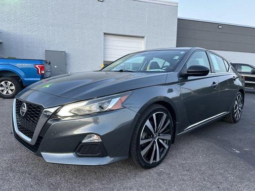 2020 Nissan Altima SR FWD