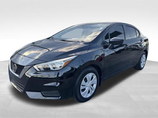 2022 Nissan Versa 1.6 S