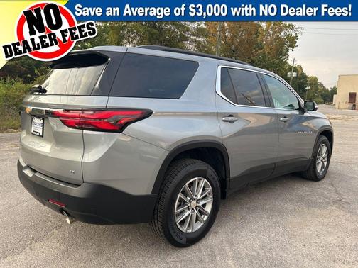 2023 Chevrolet Traverse LT Cloth