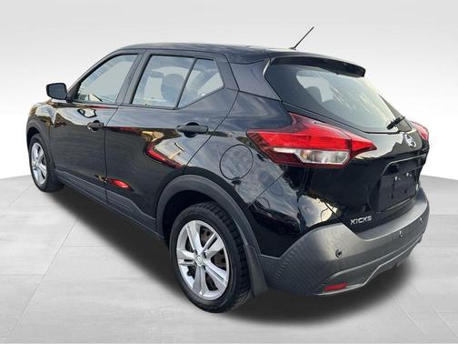 2020 Nissan Kicks S