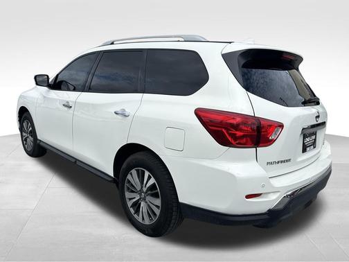 2019 Nissan Pathfinder SV