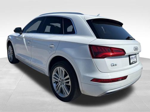 2020 Audi Q5 45 Premium Plus