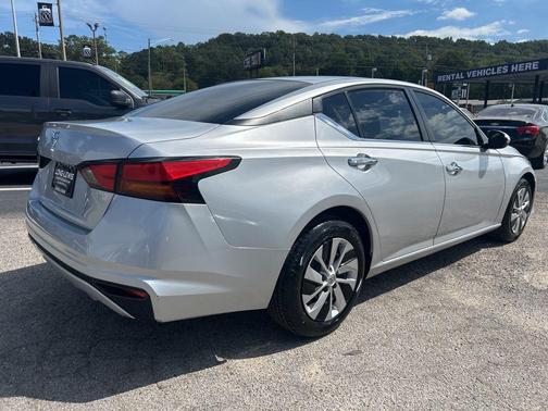 2021 Nissan Altima S FWD